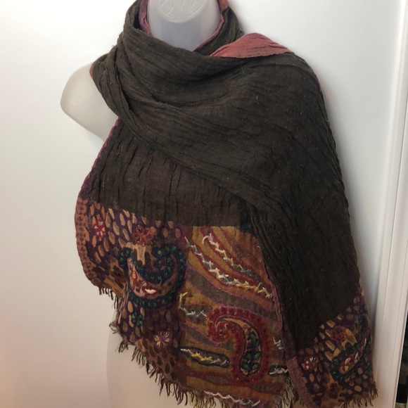 Hand-Embroidered Textured Wool Shawl Paisley Motif, "Paisley Swirl” Fall/Winter - Picture 3 of 15